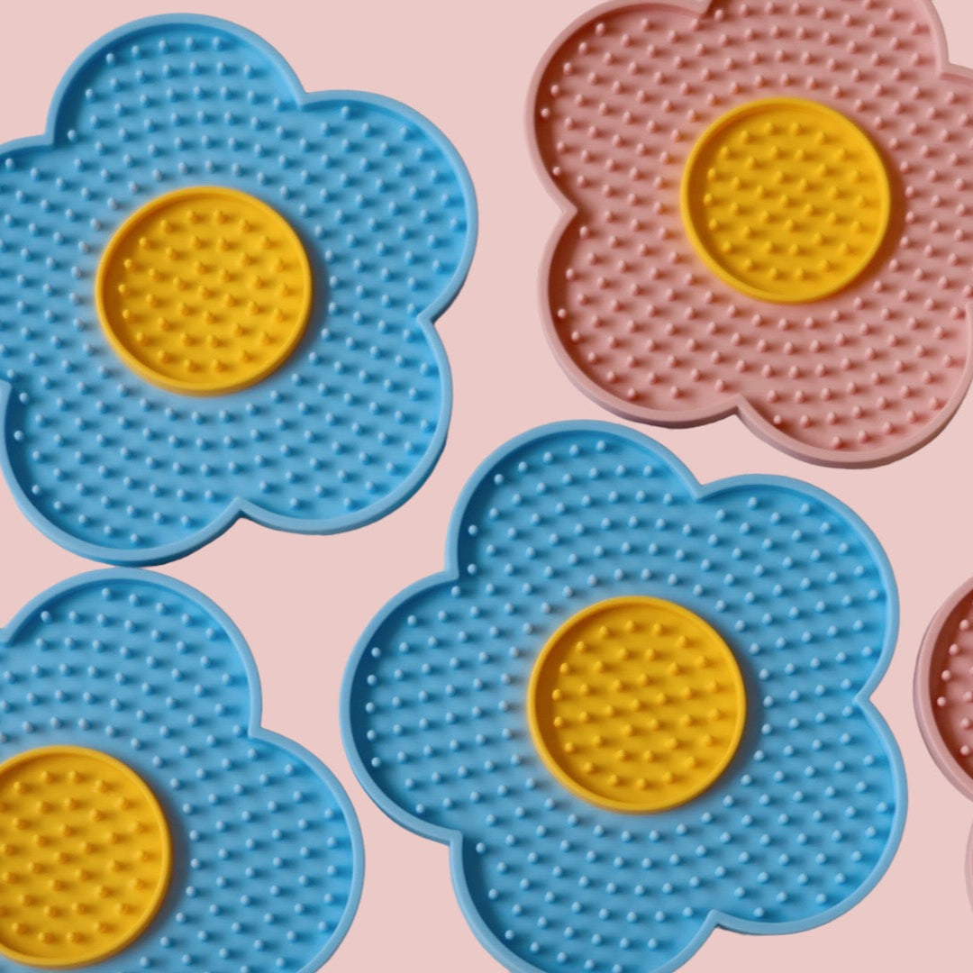 lick mat in various colours for kittens 